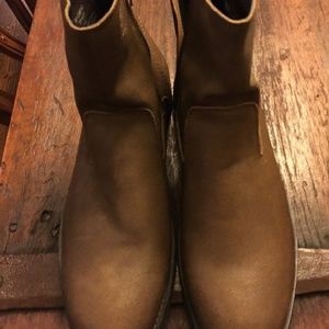Will remove 4/15/18..Brand new men's boots size 10